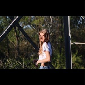 Meet your Posher, Ava